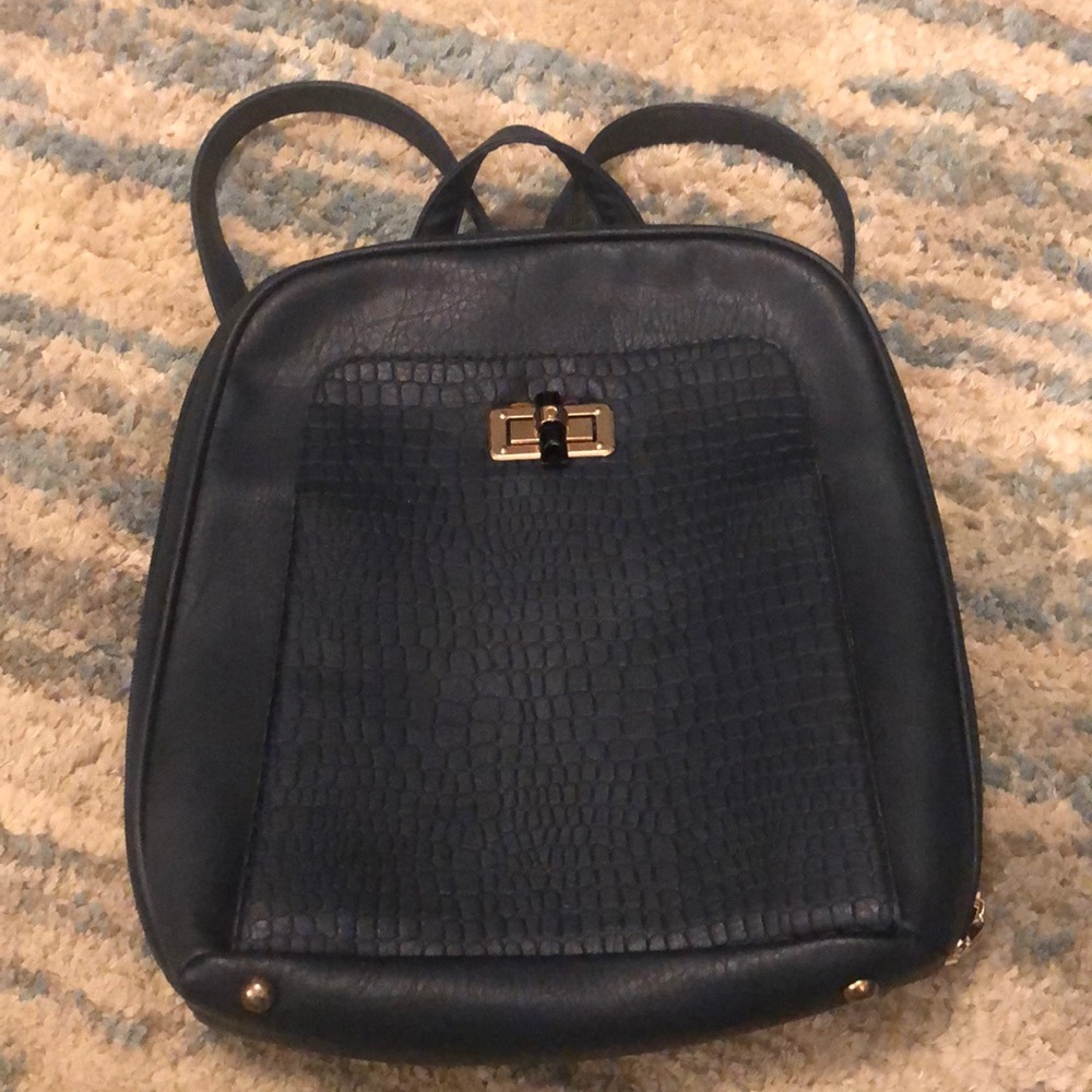 Vintage backpack by Victoria Leland designs. Navy. Signs of wear. See photos